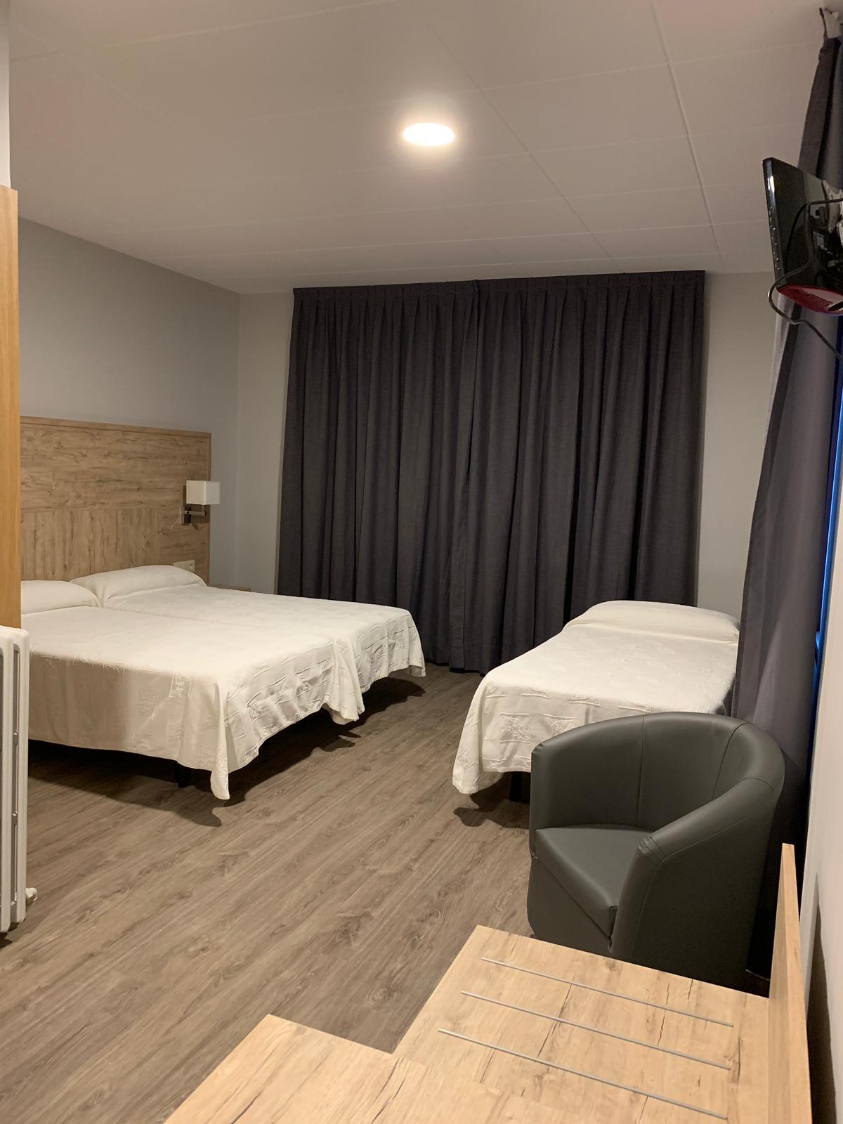 Hotel Bellavista 벨베르 데 세르다니아 외부 사진