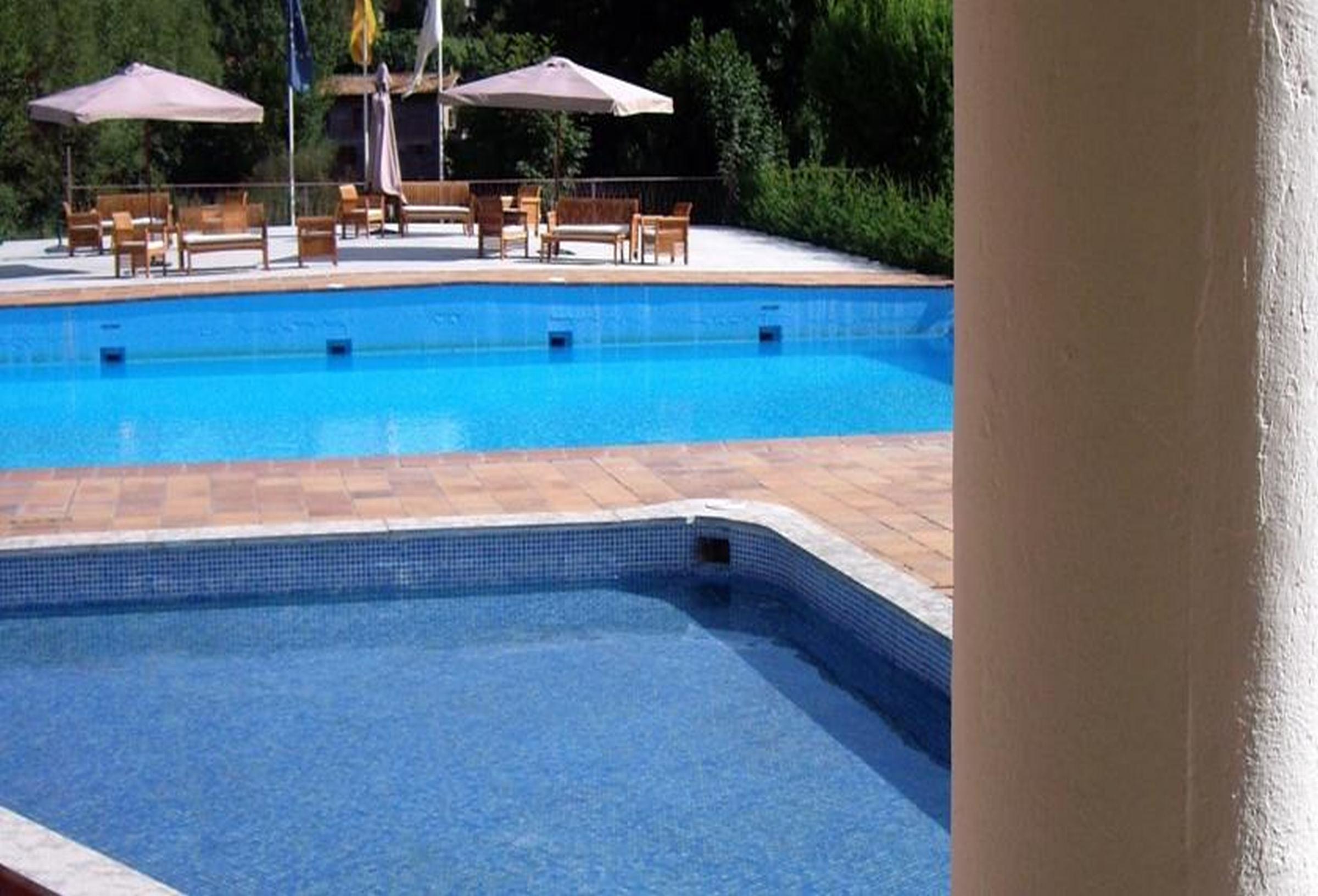 Hotel Bellavista 벨베르 데 세르다니아 외부 사진